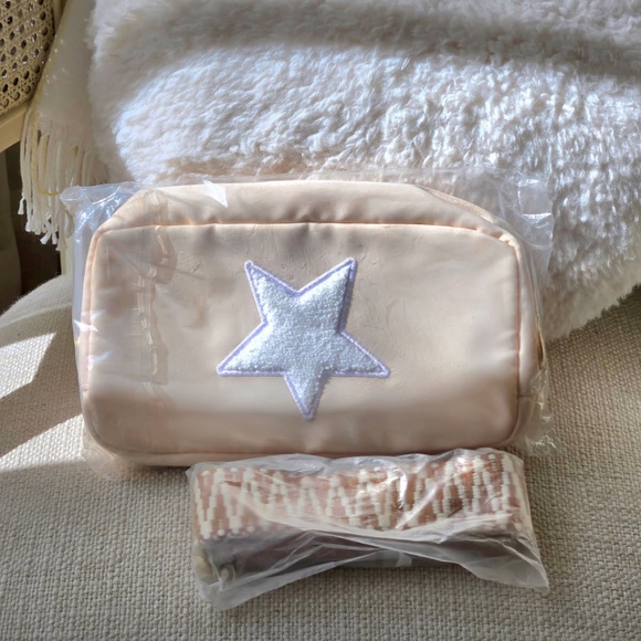 Bloc bag  in ivory w/ white star & adjustable crossbody or shoulder  strap NEW - Picture 5 of 16